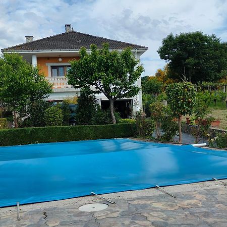 Villa Con Piscina En Panton Ribeira Sacra Galicia Ideal Para Familias Buitenkant foto