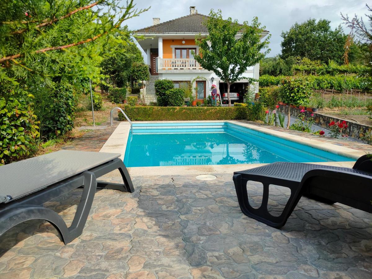 Villa Con Piscina En Panton Ribeira Sacra Galicia Ideal Para Familias Buitenkant foto
